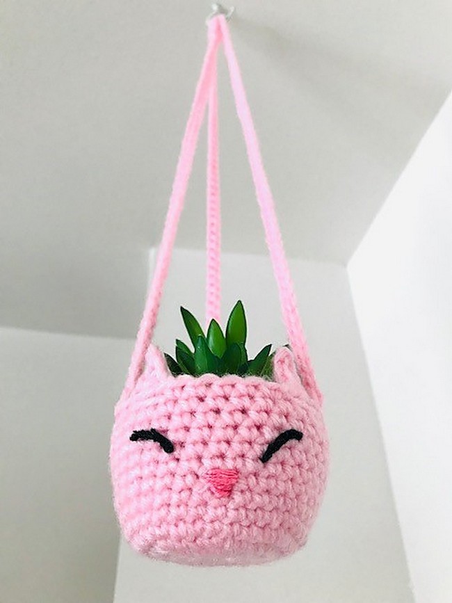 Mini Kitty Amigurumi Hanger Pattern