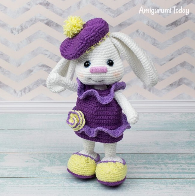 Crochet Pretty Bunny With Floppy Ears Pattern