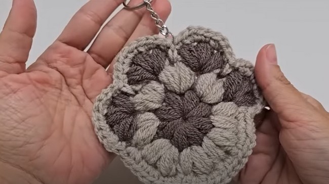 Cute And Easy Crochet Paw Keychain