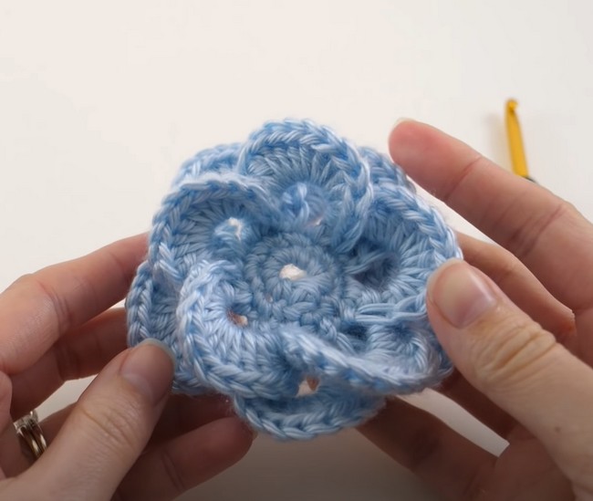 How To Crochet A Flower