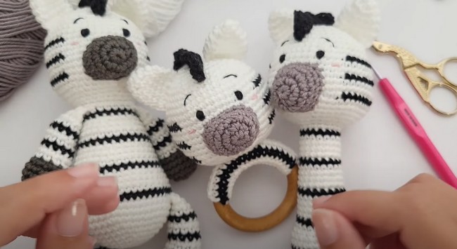 Zebra Amigurumi Teething Ring Tutorial